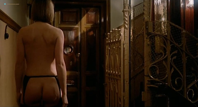 Assumpta Serna nude, Taida Urruzola nude - El jardin secreto (1984)