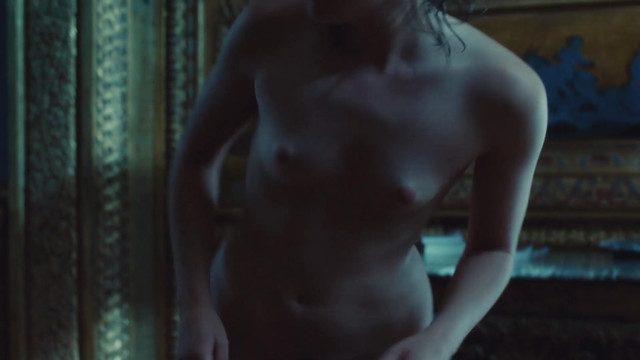 Julie Sokolowski nude - Hadewijch (2009)