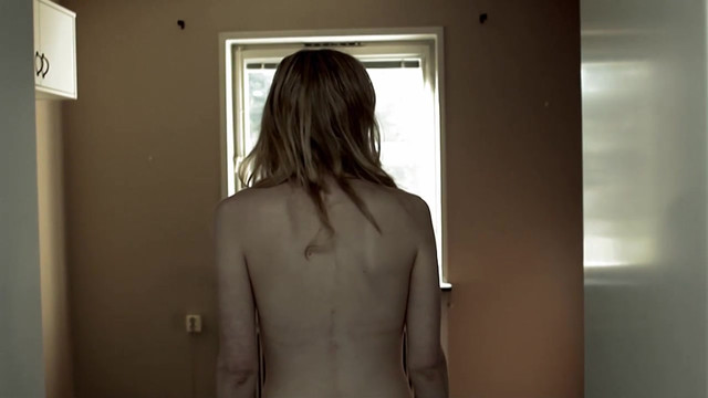 Tora Carlbaum sexy - Tank att fa vakna (2010)