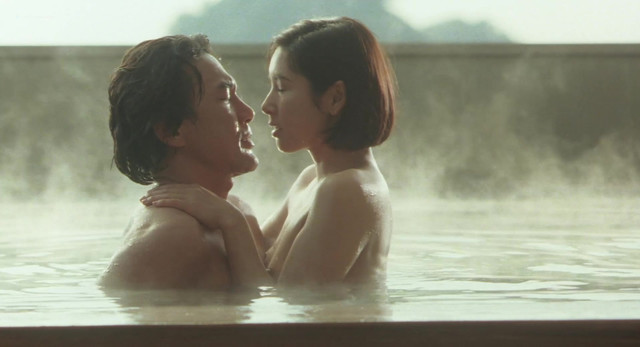Hitomi Kuroki nude - Lost Paradise (1997)