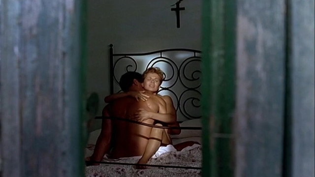 Valerie Stroh nude - Un homme et deux femmes (1991)