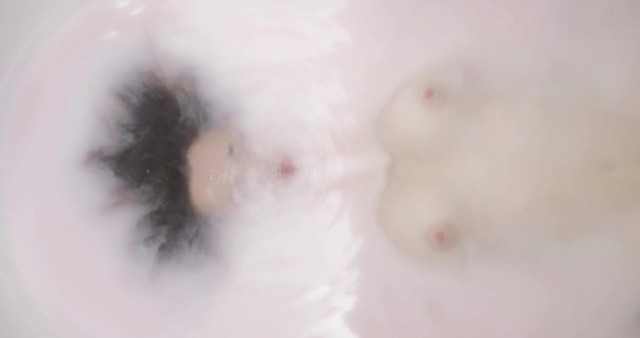Cosima Bevernaege nude - Pele Mele (2014)