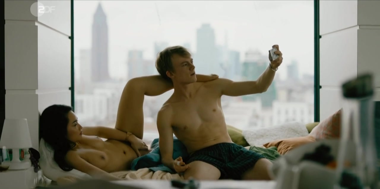 Mai duong kieu bad banks sex scene