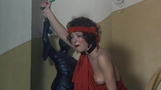 Kristin Scott Thomas nude - Un ete inoubliable (1994)