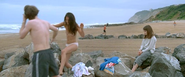 Raphaele Bouchard nude - La robe du soir (2009)