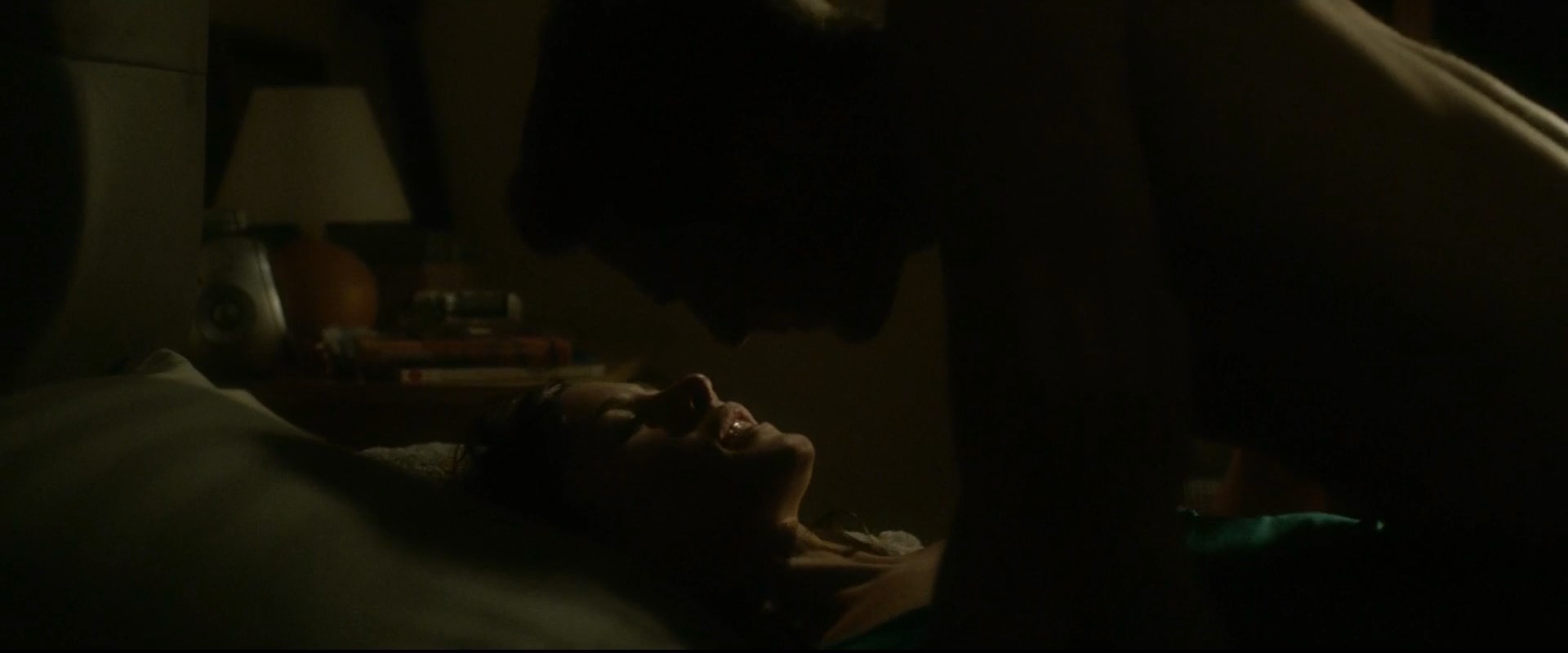 Vanessa Liautey sexy - Les hommes du feu (2017)