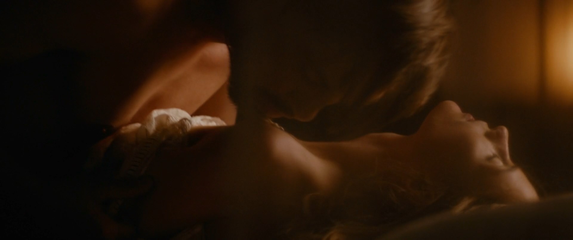 Qiz jinsiy aloqa yalangoch mushuk pissing Nazarovoda yalangoch qizlar va ayollar