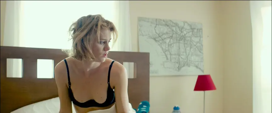 Nude mackenzie images davis Mackenzie Davis