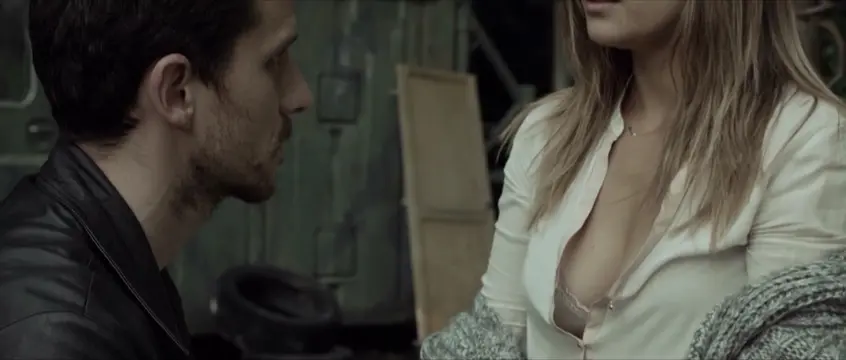 Nude Video Celebs Julie De Bona Sexy Empreinte 2015 