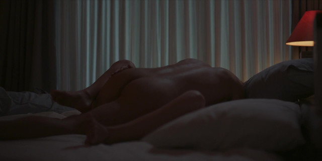 Camila Sodi nude - Luis Miguel La Serie s01e12 (2017)
