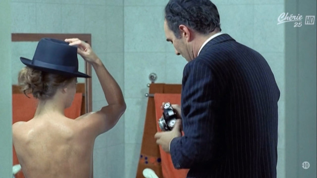 Romy Schneider nude - Max et les ferrailleurs (1971)