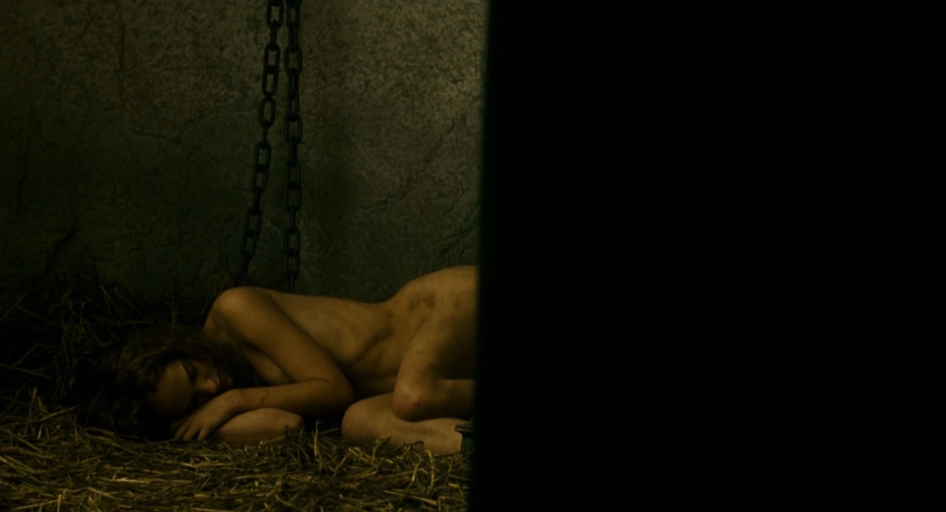Natalie Portman nude - Goya's Ghosts (2006)