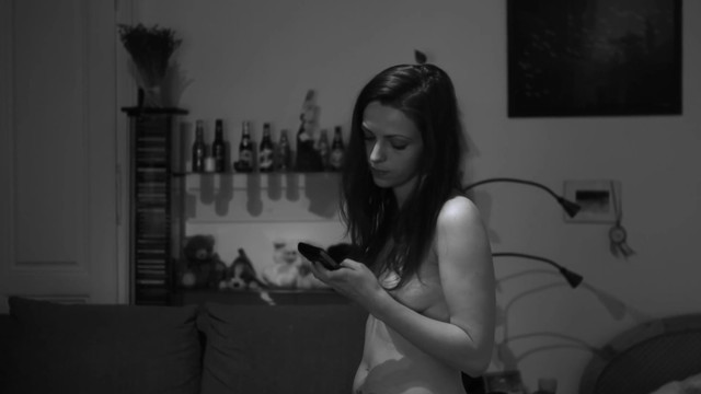 Agnes Milewski nude - Dunkler Tag (2017)