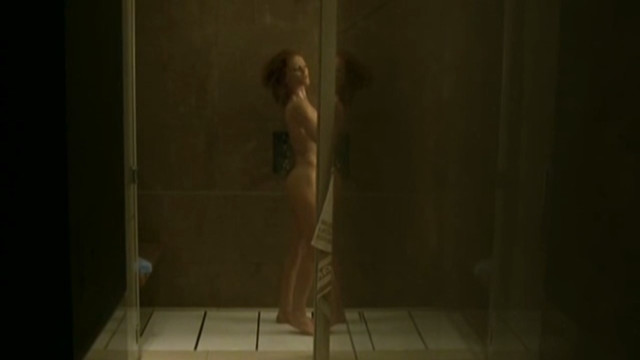 Beata Kawka nude - Jasne blekitne okna (2007)