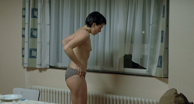 Arta Dobroshi nude - Le silence de Lorna (2008)