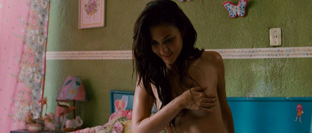 Diana Garcia nude - Sin Nombre (2009)