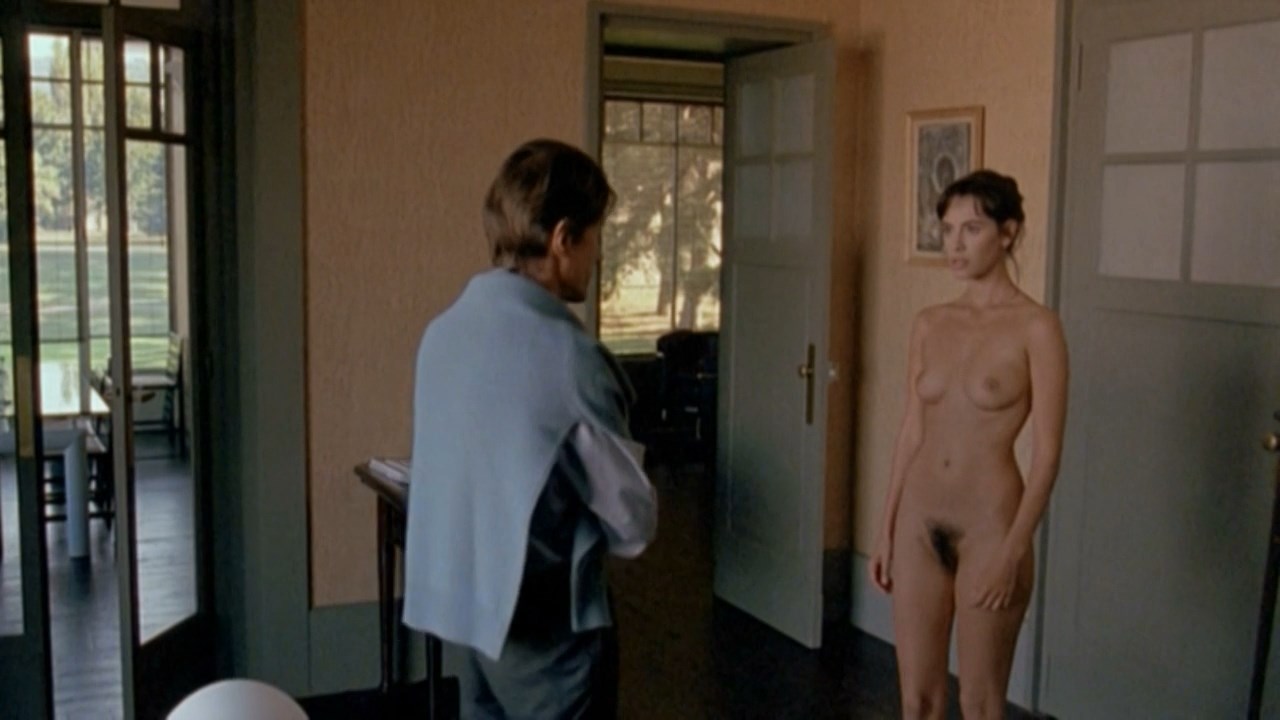 Mathilda May, Toutes peines confondues, nude celebs, nude scene, nude on tv...