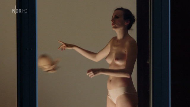 Monica Reyes nude - Tatort e827 (2012)