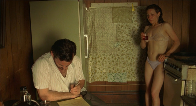 Lili Taylor nude - Factotum (2005)
