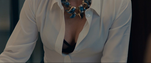 Charlize Theron sexy - Gringo (2018)