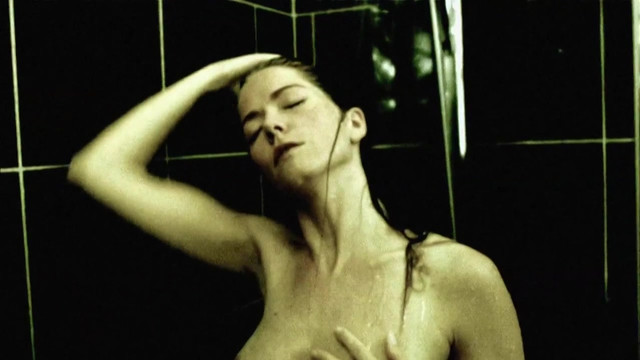 Susie Christiansen nude - Skizo (2008)