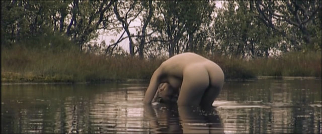 Kjersti Lid Gullvag nude - Svidd neger (2003)