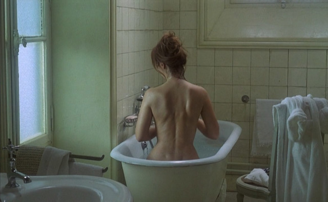 Lea Massari nude - Le souffle au coeur (1971)