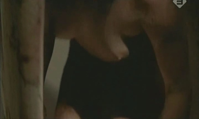 Lydia Andrei nude - Victor... pendant qu'il est trop tard (1998)