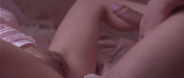Macarena Gomez nude - La hora del bano (2014)