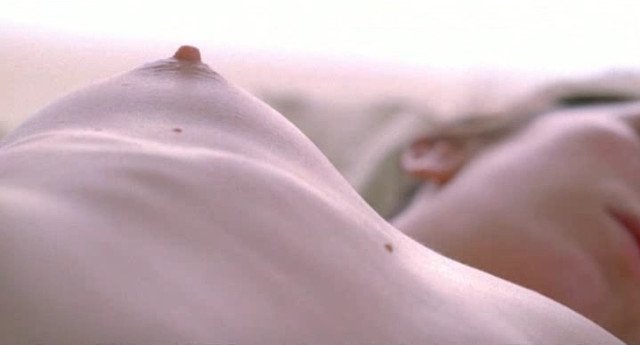 Sara Giraudeau nude – Memoires d’une jeune fille derangee (2010)