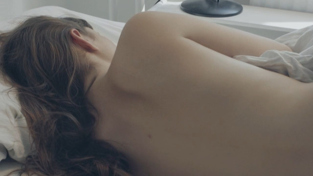 Mette Alvang nude - Den sidste pige (2015)
