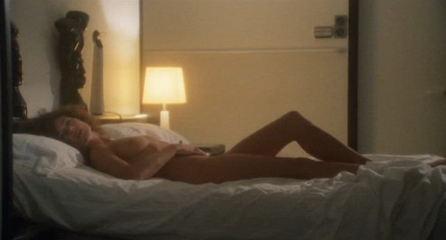 Corinne Clery nude - Il miele del diavolo (1986)