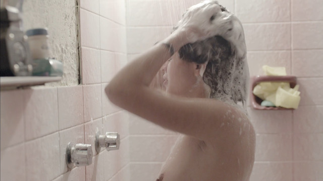 Linda Gonzalez nude – Heli (2013)