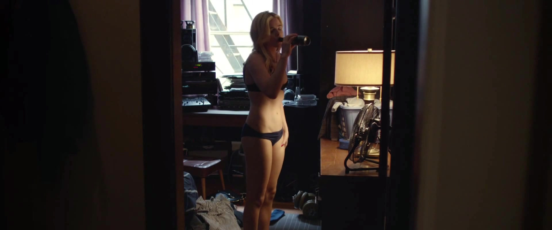 Nude Video Celebs Chloe Grace Moretz Sexy Brain On Fire 2016