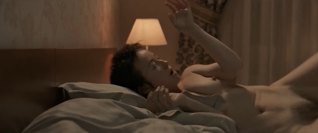 Gabriela Muskala nude - Fuga (2018)