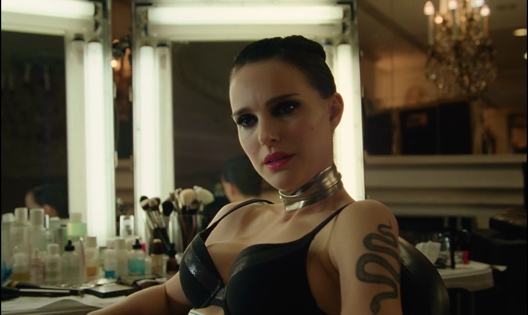 Natalie Portman sexy - Vox Lux (2018)