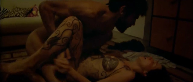 Rita Carelli nude - Sob a Pele (2013)