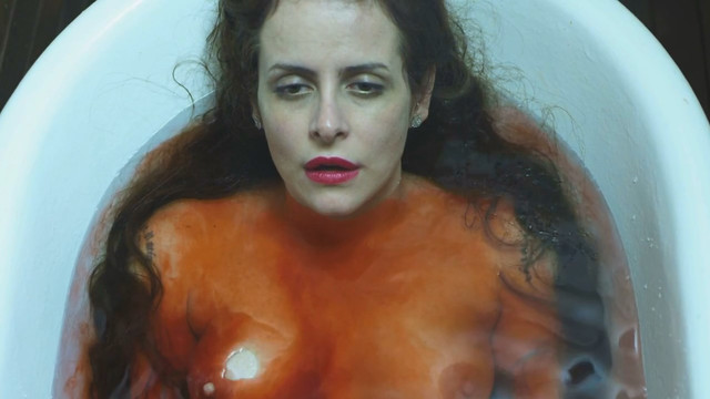 Fernanda Young nude - A Historia da Noiva Fantasma (2012)