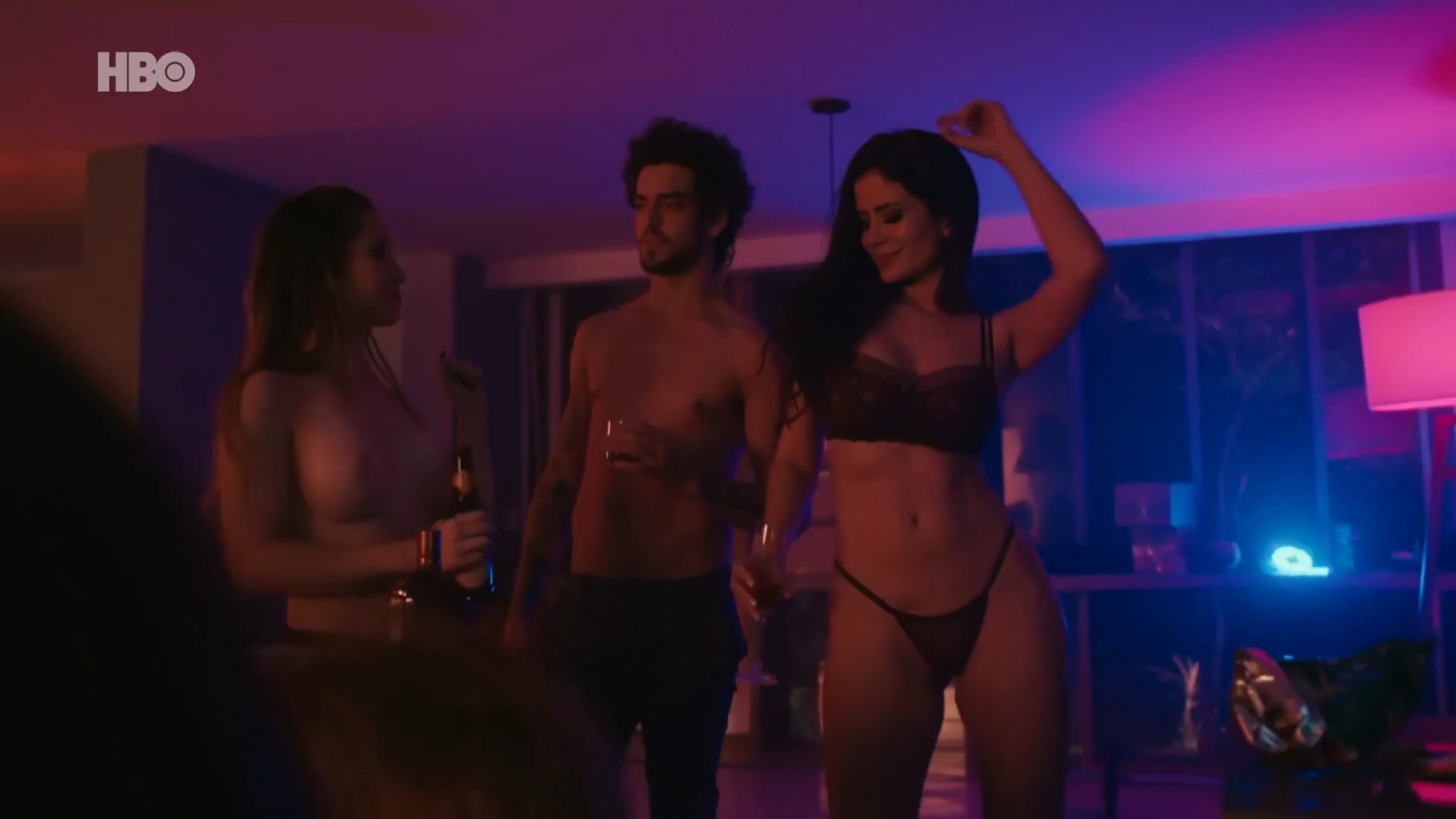 Nabia Vilela sexy - A Vida Secreta Dos Casais s02e03 (2019)