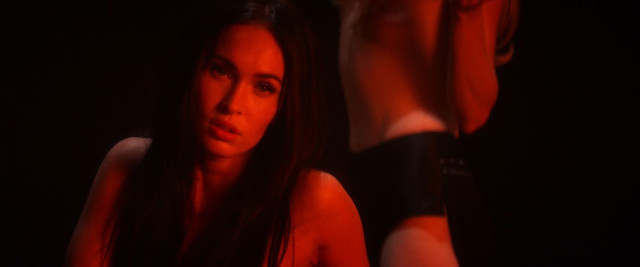 Megan Fox sexy - Zeroville (2019)