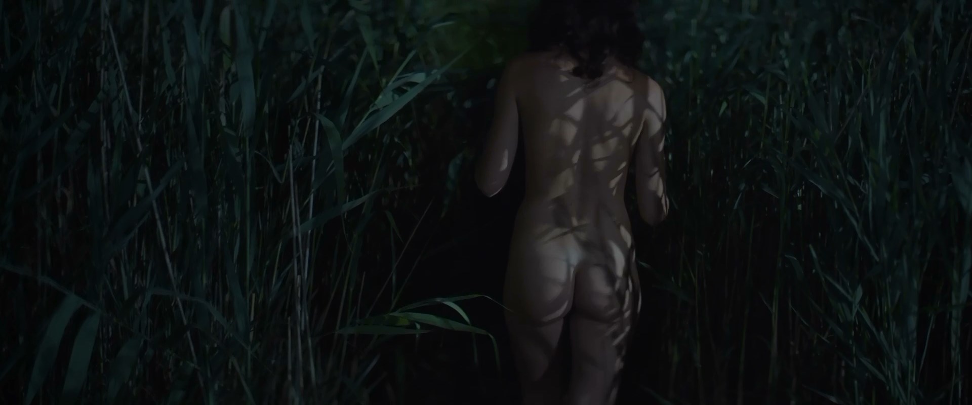 Yulia Chepurko nude - Pozivniy Banderas (2018)