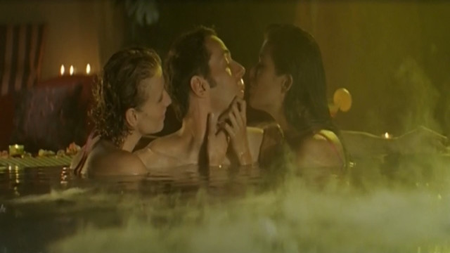 Alexandra Lamy nude - On va s'aimer (2006)