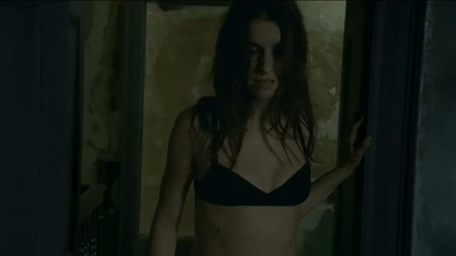 Joana Preiss sexy - High (2009)