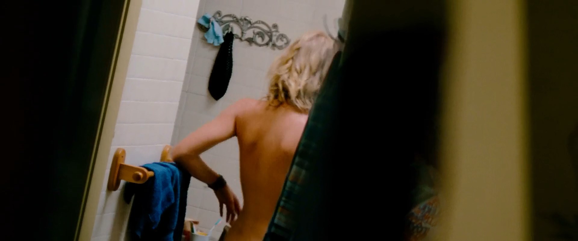 Nude Video Celebs Nora Arnezeder Sexy Safe House 2012