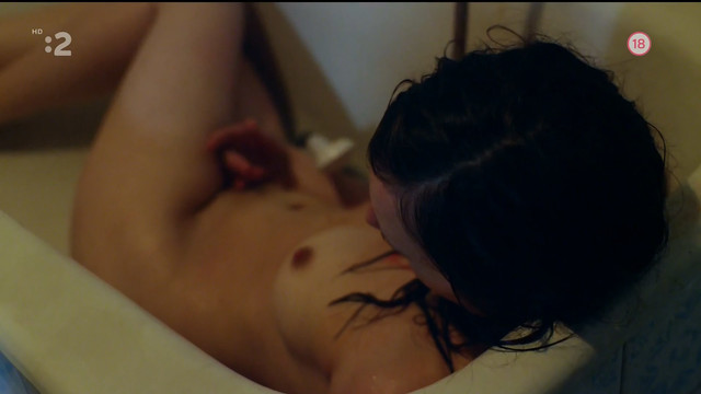 Rebeka Polakova nude - Cistic (2015)
