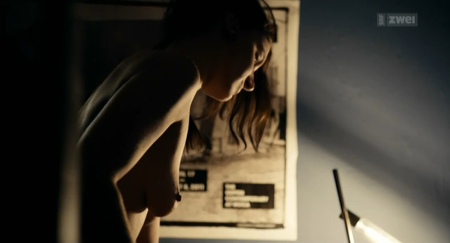 Nicole Lechmann nude - Tutti giu (2012)