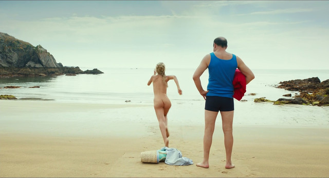 Julie Engelbrecht nude - Les vacances du petit Nicolas (2014)