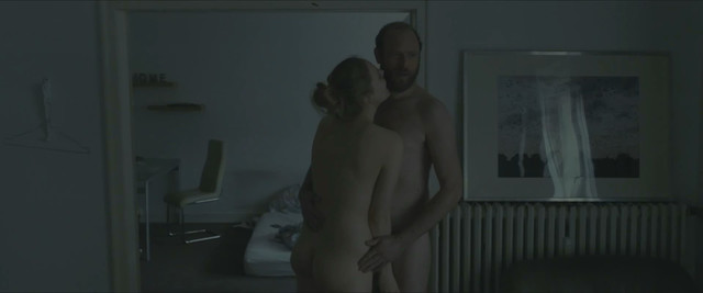 Ricarda Seifried nude - Wintermarchen (2018)