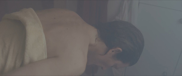Stella Fyrogeni sexy - Pause (2018)
