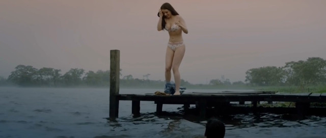 Julia Hernandez nude - El rio (2018)
